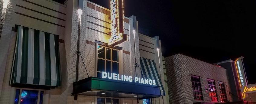 dueling pianos